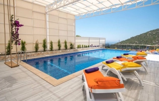 Villa Alis | Kalkan Akbel’de Deniz Manzaralı, Jakuzili, Saunalı Villa