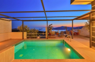 Villa Gusto 2 – Kalkan’da Jakuzili, Manzaralı ve Korunaklı Balayı Vill