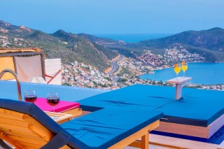 Villa Etiler – Kalkan Akbel’de Huzurlu, Lüks ve Özel Tatil Deneyimi