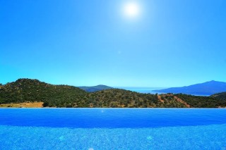 Villa Zirve Kördere – Kalkan’da Lüks ve Konforun Zirvesi