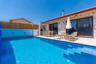 Villa Sultan Bezirgan – Kalkan Bezirgan’da Korunaklı Villa