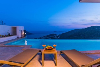 Villa Rima Liva – Kalkan Akbel’de Deniz Manzaralı, Korunaklı Havuzlu 