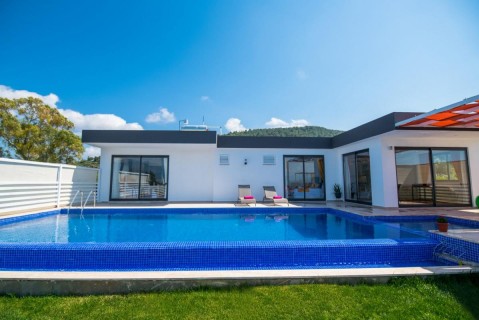 Villa Nar Çiçeği
