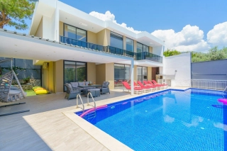 Villa Koza - Kalkan İslamlar’da Doğa ile İç İçe Muhafazakar Tatil Vill