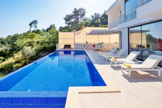 Villa Koza - Kalkan İslamlar’da Doğa ile İç İçe Muhafazakar Tatil Vill