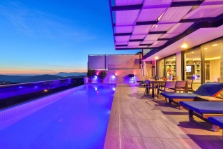 Villa Zas | Kalkan Kördere’de Isıtmalı Kapalı Havuzlu, Jakuzili