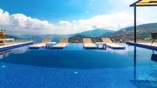 Villa Kahkaha – Kalkan Kızıltaş’ta Deniz Manzaralı Lüks Tatil Villası