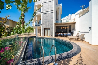 Villa Arhan | Kalkan Kışla’da Deniz Manzaralı Özel Havuzlu Villa