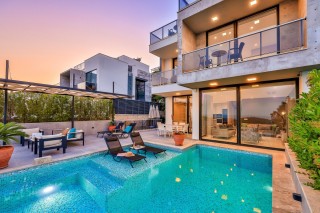 Villa Hecky – Kalamar Koyu’nda Lüks ve Manzaralı Tatil Deneyimi