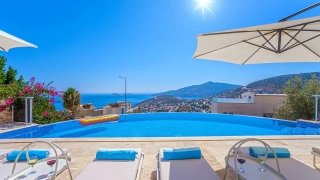 Villa Neptune Kalkan | 14 Kişilik Deniz Manzaralı Lüks Villa Kiralama